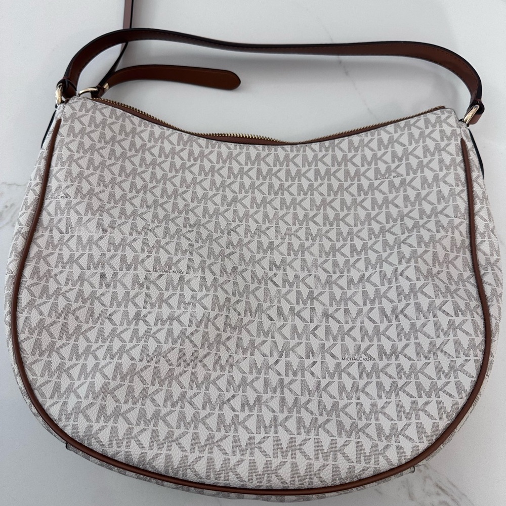 Michael Kors Tan and Cream Shoulder Bag - Picture 2 of 3